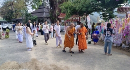 Celebrating the Songkran Festival at the Temple + Sightseeing
